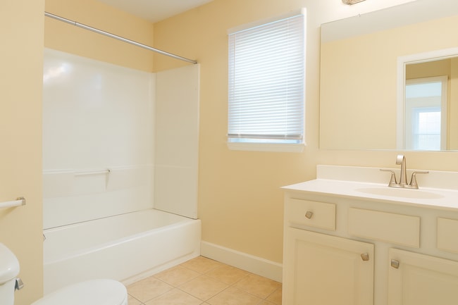 Building Photo - 61 Cooper St