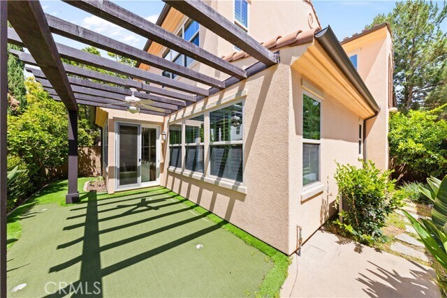 Building Photo - 120 Pendant