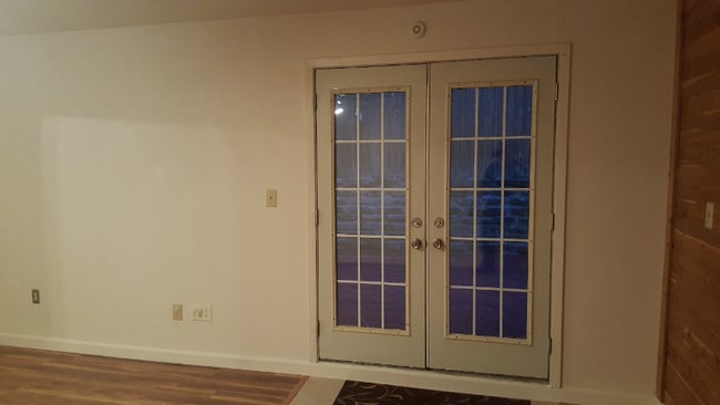 Building Photo - 9716 Summerwood Cir