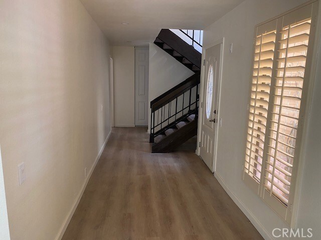 Building Photo - 5421 S La Cienega Blvd