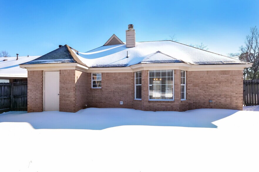 Building Photo - 5596 Walden Valley Cove