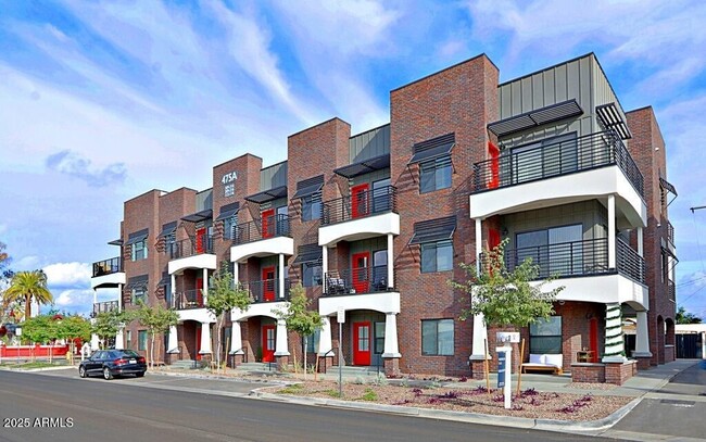 Building Photo - 475 N 9th St