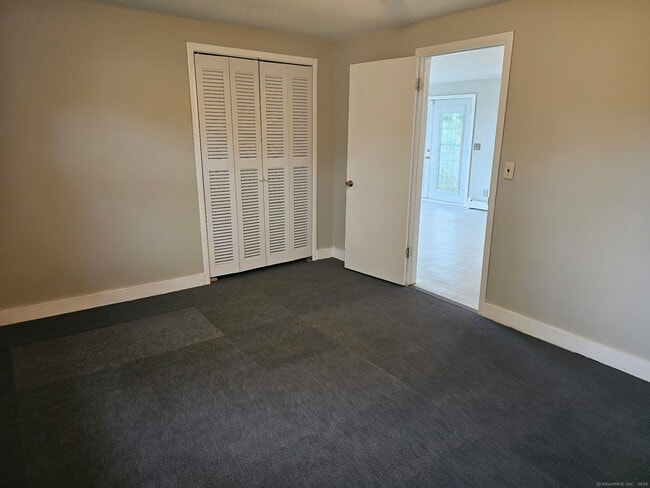 Building Photo - 4 E Newberry Rd
