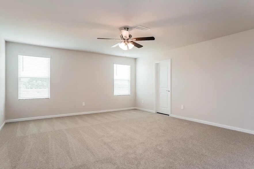 Building Photo - 620 White Birch Ln