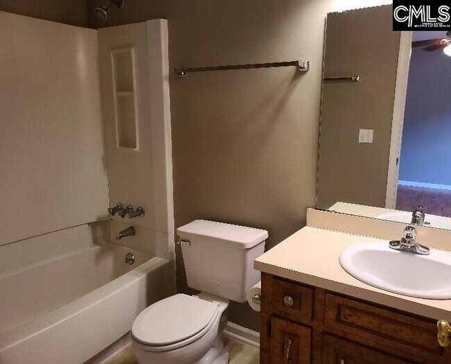 Building Photo - 124 Shawn Bay Rd