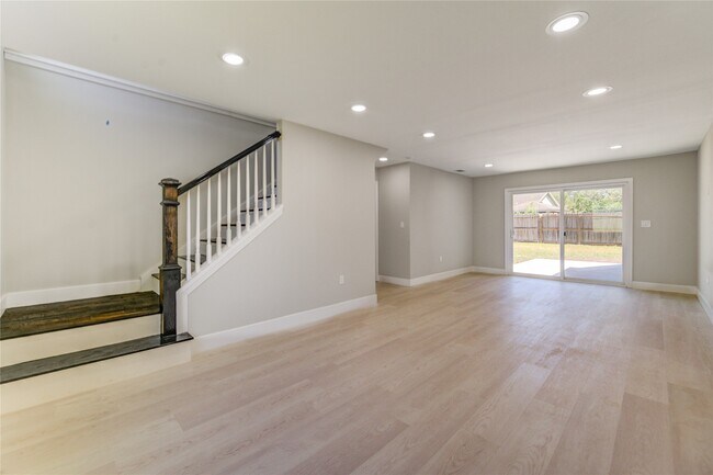 Building Photo - 1901 Canyon Creek Ct