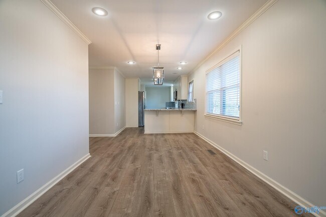 Building Photo - 205 High Rd