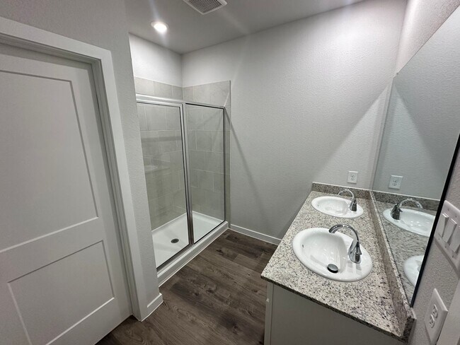 Building Photo - Brand New Modern 3-Bedroom Home with Upgra...