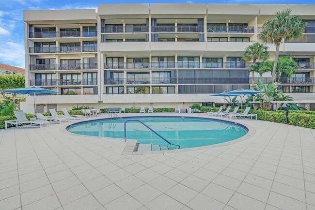 Building Photo - 2697 N Ocean Blvd