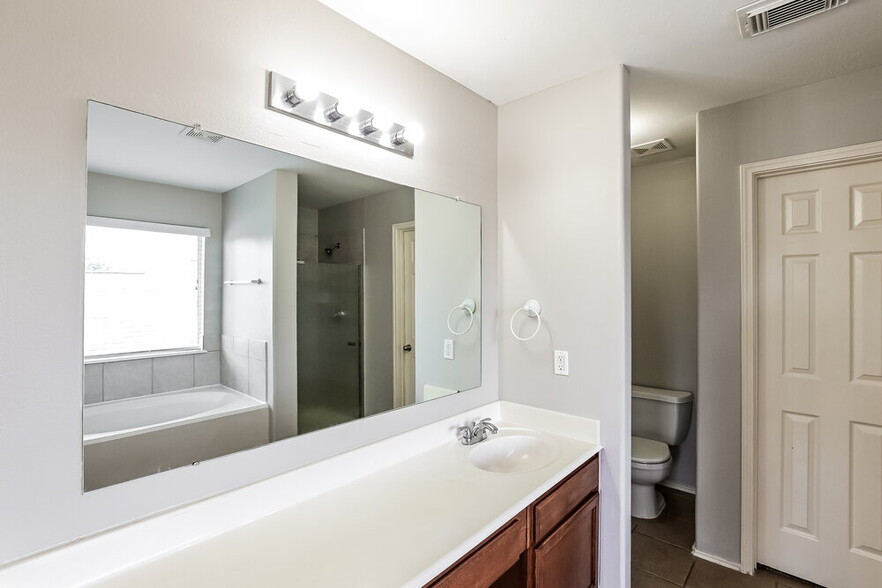 Building Photo - 24014 Blossom Crest Ln