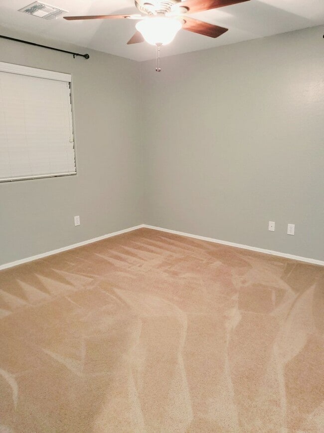 Building Photo - Power Ranch 3 Bedroom for Rent.