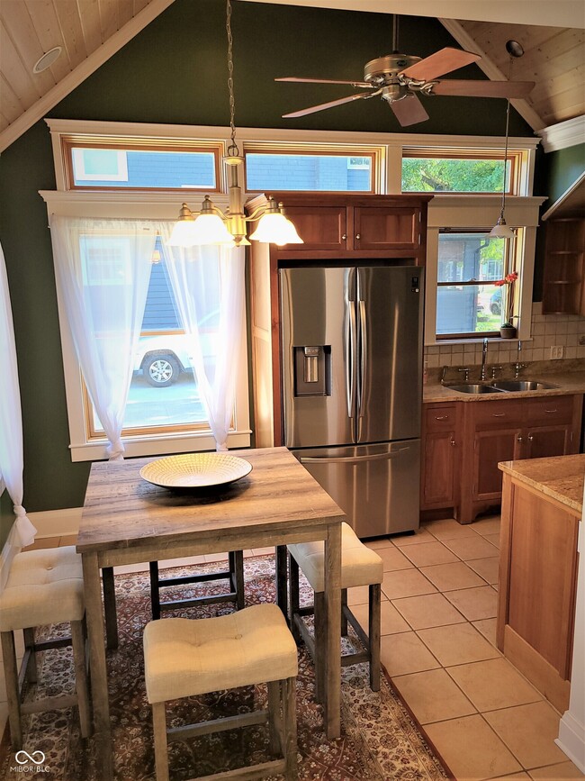 Building Photo - 131 1st Ave NW