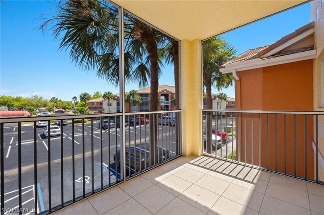 Building Photo - 6401 Aragon Way