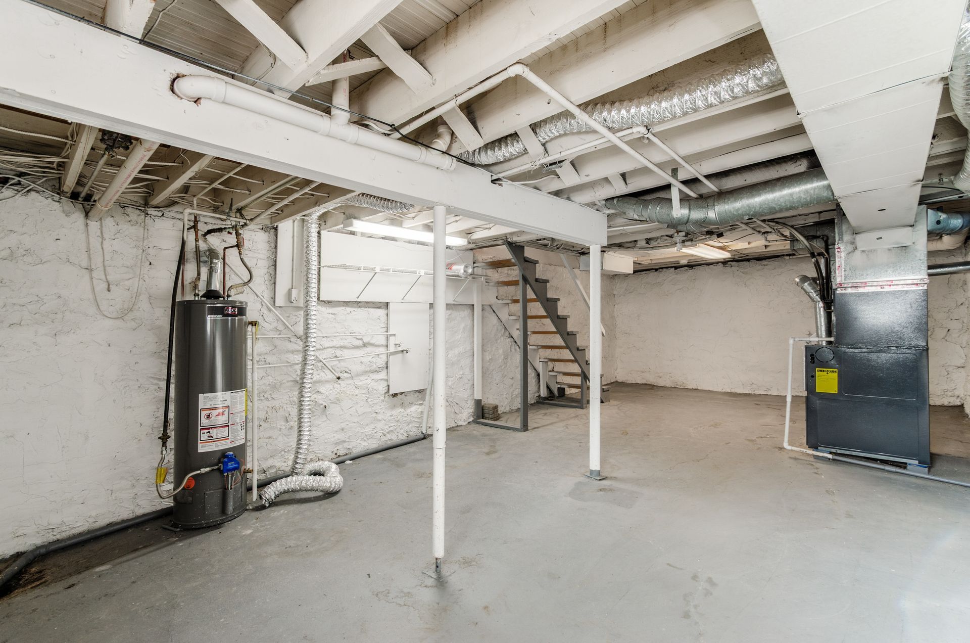 Building Photo - 534 S Drexel Ave