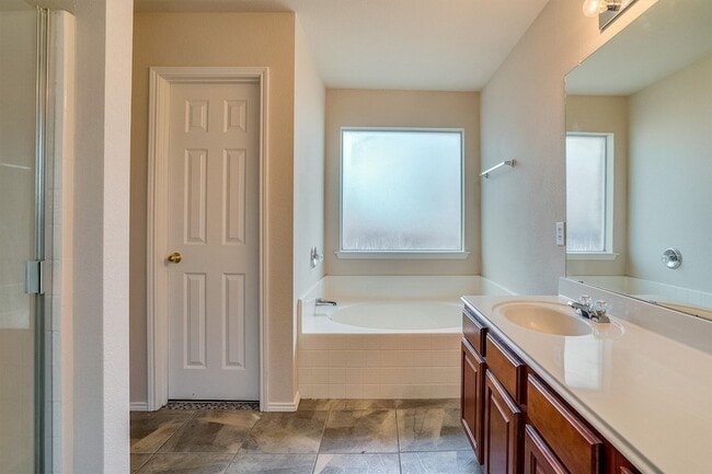 Building Photo - 9804 Westmere Ln