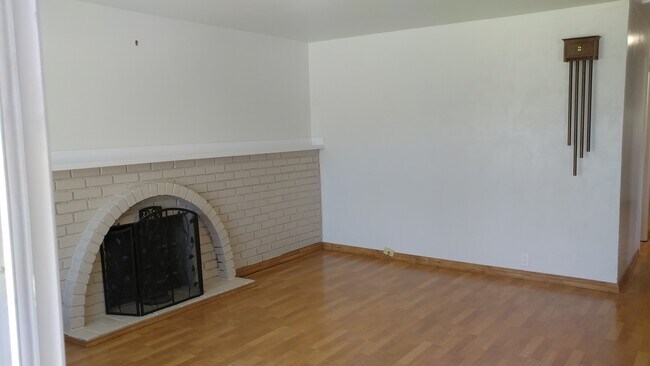 Building Photo - AMAZING Updated 3 Bedroom/2 Bath Home in Good School Area! - BERRYESSA