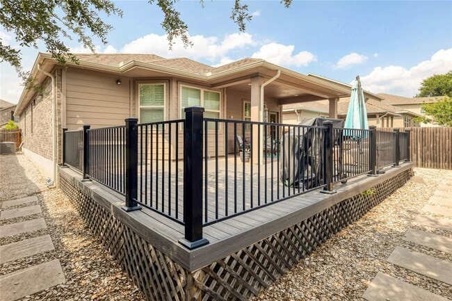 Building Photo - 133 Camden Cove