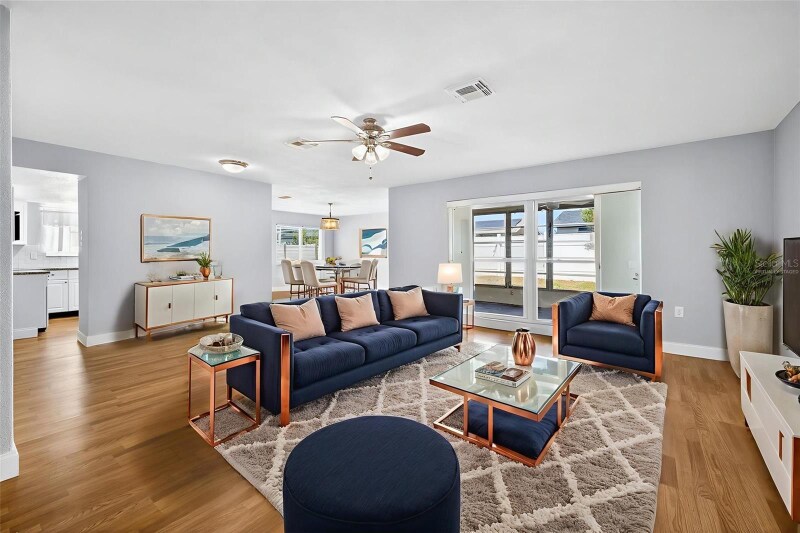 Building Photo - 8233 Redfield Dr