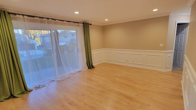 Building Photo - 2765 S Cedar Glen Dr