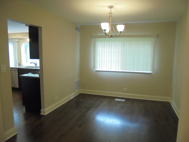 Building Photo - 1085 Hecker Dr