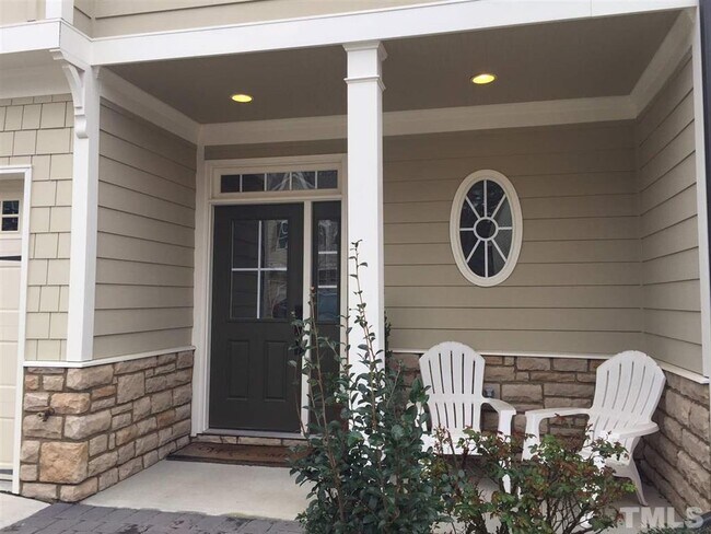 Building Photo - 2121 Scarlet Maple Dr