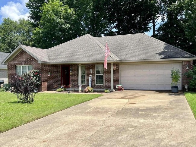 Primary Photo - Beautiful 3-Bedroom Home in Searcy – Quiet...