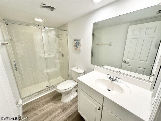Building Photo - 509 Roma Ct