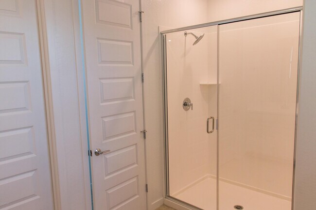Building Photo - 1106 E Weatherby Way