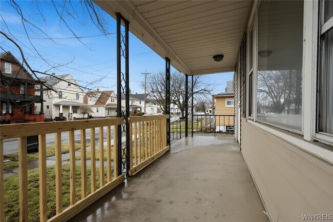 Building Photo - 609 22nd St