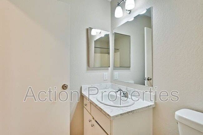 Building Photo - 1662 Merriton Ct