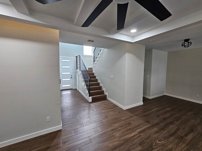 Building Photo - 5303 N Crown Pt