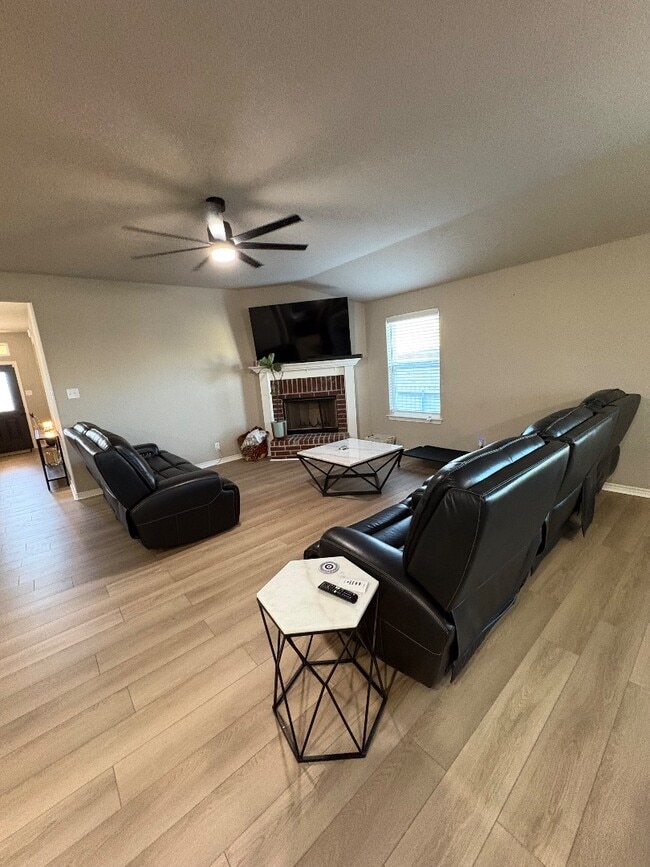 Building Photo - 6708 Oliver Loving Dr