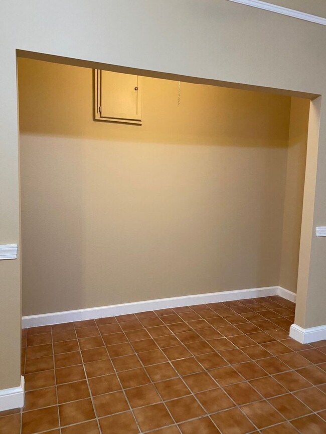 Building Photo - Black Mountain - Home Apartment, North Fork Rd, Utilities included