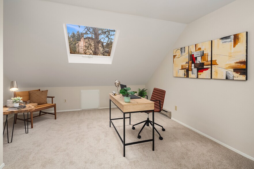 Bonus sun room - 19805 15th Ave NE