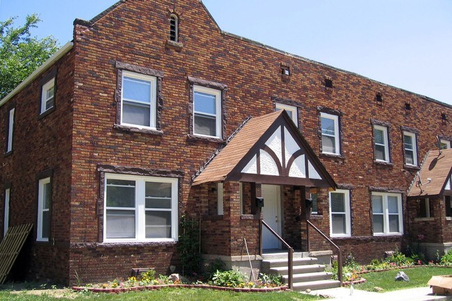 Primary Photo - Maynard Court Apartments