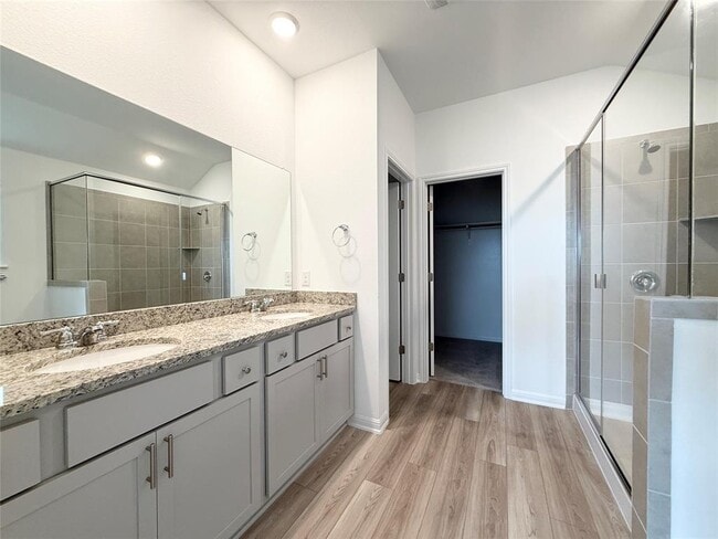 Building Photo - 15409 Flowers Vw