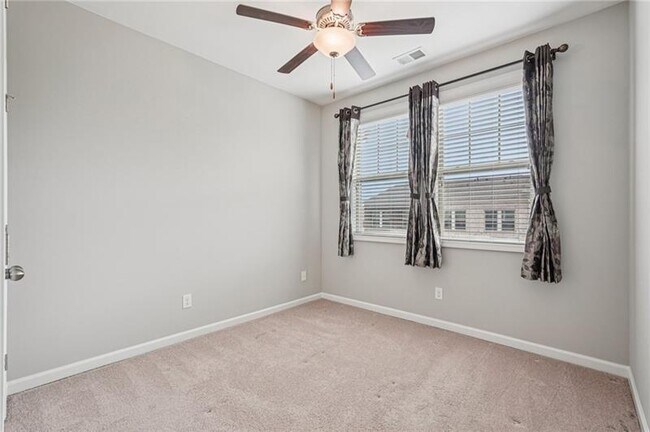 Building Photo - 741 Topsail Ln