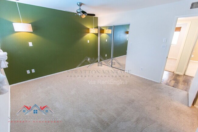 Building Photo - 2224 W Emelita Ave