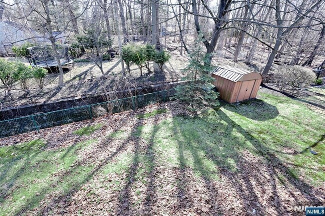 Building Photo - 173 Willowdale Ave