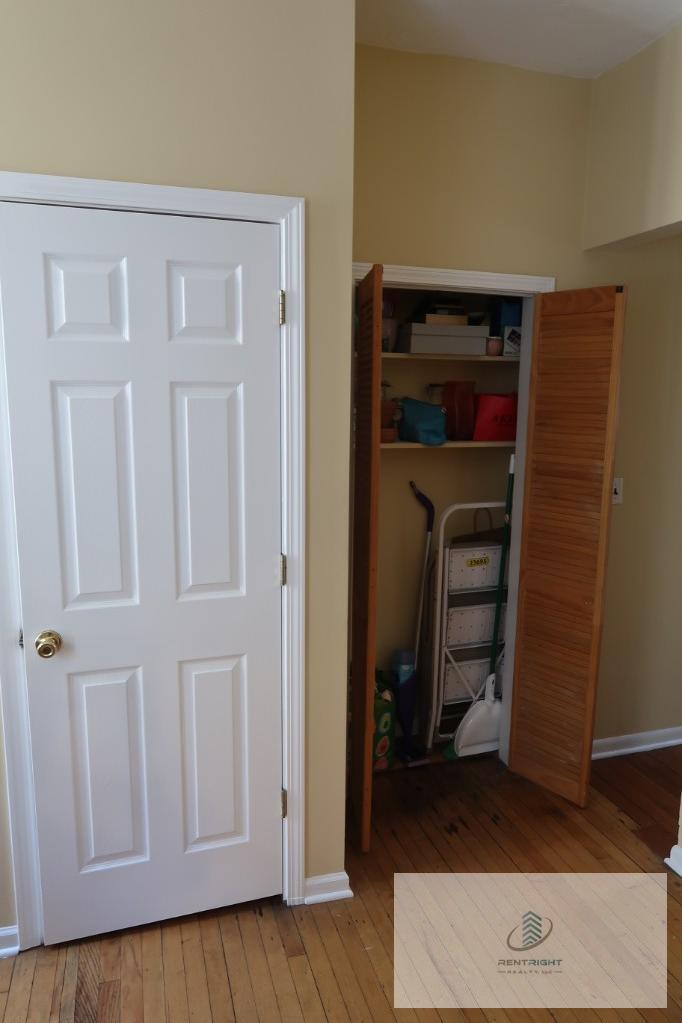 Building Photo - 1311 N Bosworth Ave