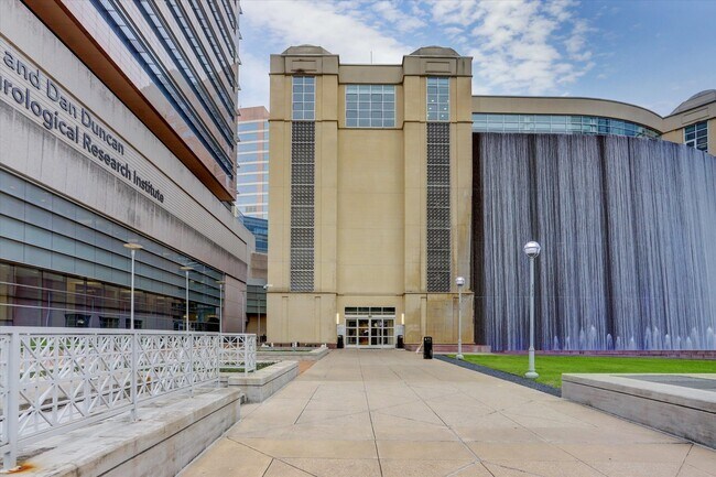 Building Photo - 1711 Old Spanish Trl