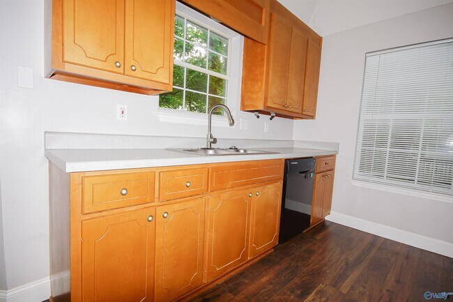 Building Photo - 127 Rebecca Pines Dr