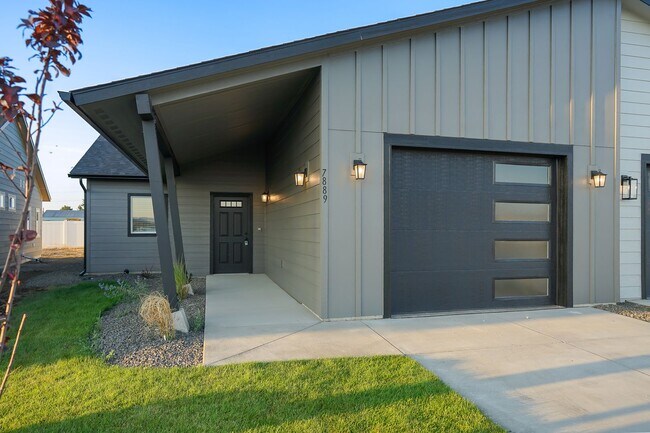 Primary Photo - Brand New 2 Bedroom 2 Bath in Coeur d'Alene