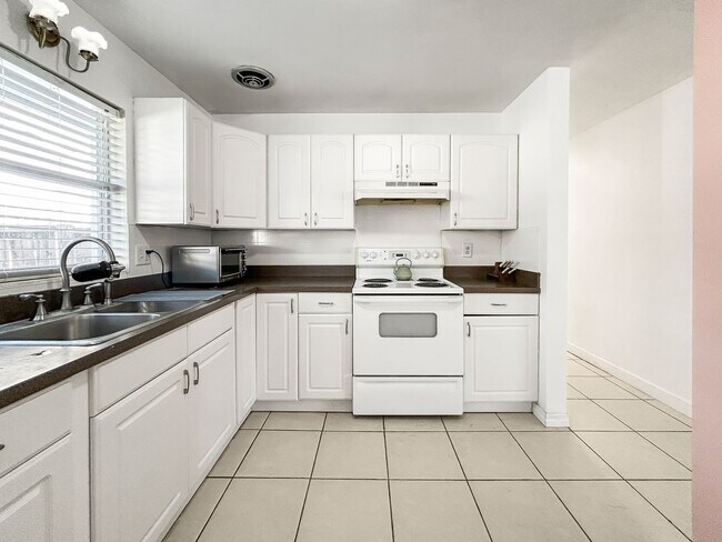 Building Photo - Beautiful 3BR | 1BA Unfurnished Home for Rent – Move-In Ready!