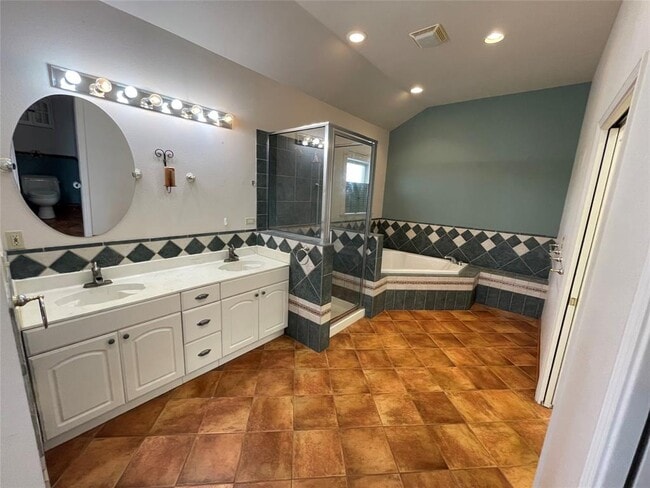 Building Photo - 10106 Schmidt Ln