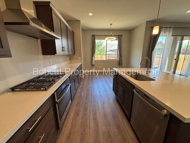 Building Photo - 3108 Cambria Lp