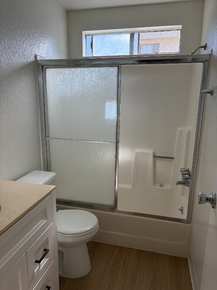 Building Photo - 4040 W 130th St