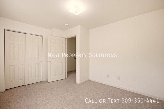 Building Photo - 1818 W Crouse-1