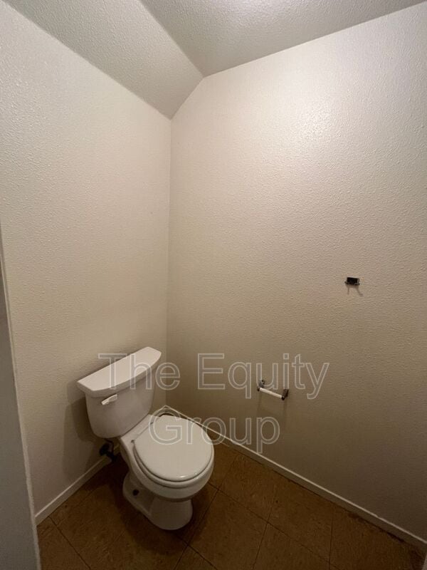 Building Photo - 1434 Cottage Pl