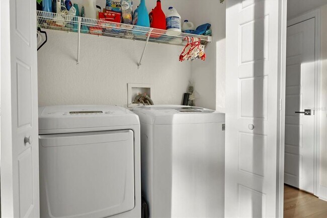 Building Photo - 3622 Devonswood Dr